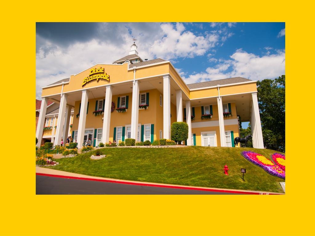 French Quarter Resort Брэнсон Экстерьер фото