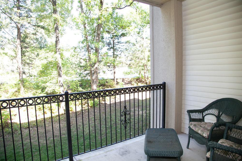 French Quarter Resort Брэнсон Экстерьер фото