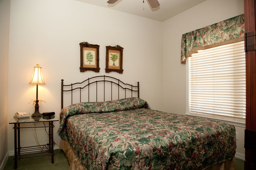 French Quarter Resort Брэнсон Экстерьер фото