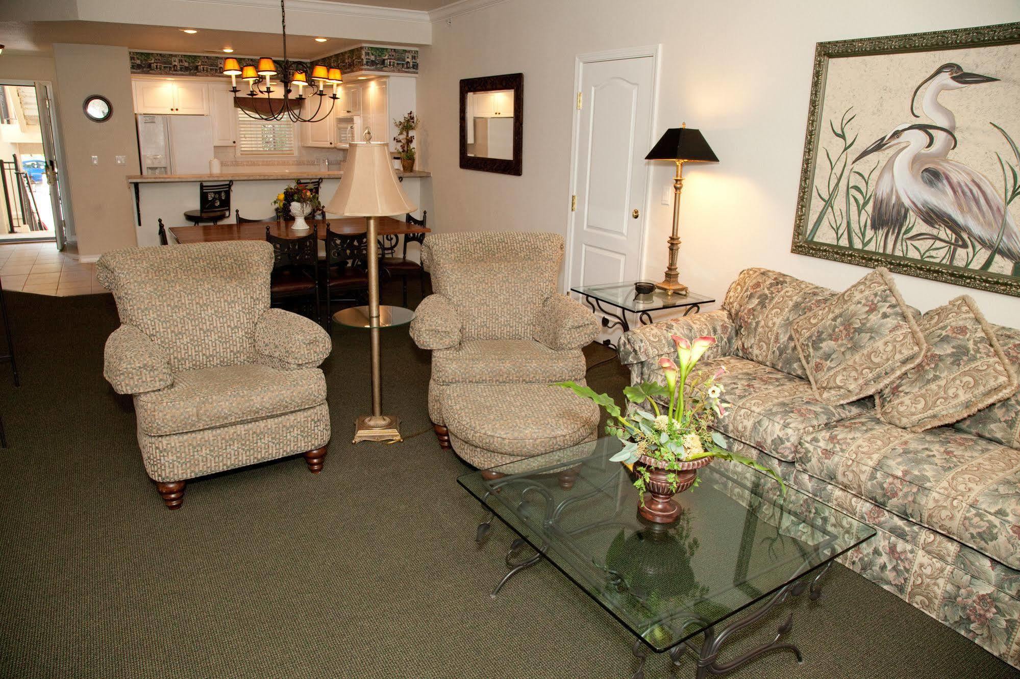 French Quarter Resort Брэнсон Экстерьер фото